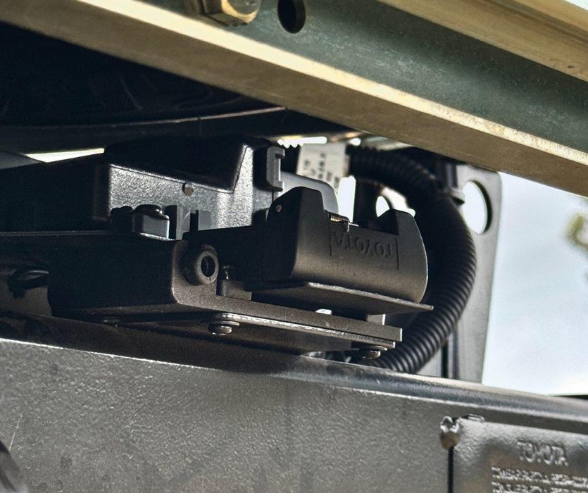 AutoChimp™ Universal Hitch Mount Kit | Includes Left & Right Brackets + Dust Covers for Pro Series Cameras | AC-HITCH-MOUNT-KIT | Photo 1